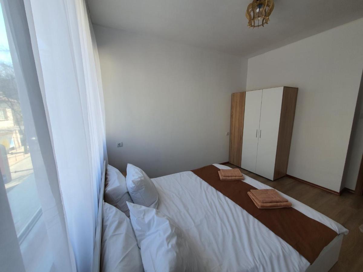 The Center Apartments Comfort Sandanski Exteriör bild