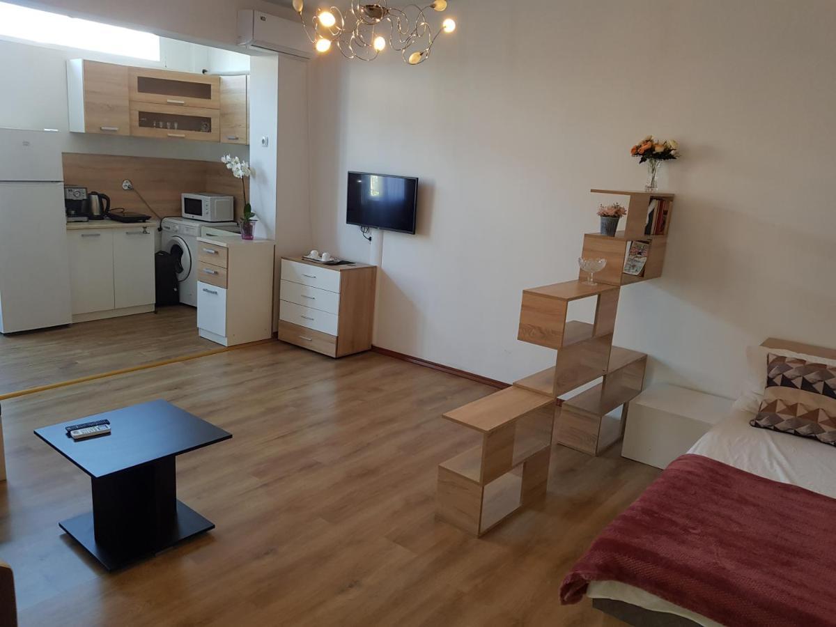 The Center Apartments Comfort Sandanski Exteriör bild